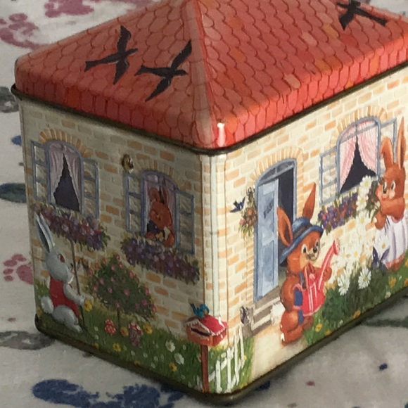 Collectible Candy Tin once Filled with Hard Candies - Picture 10 of 13